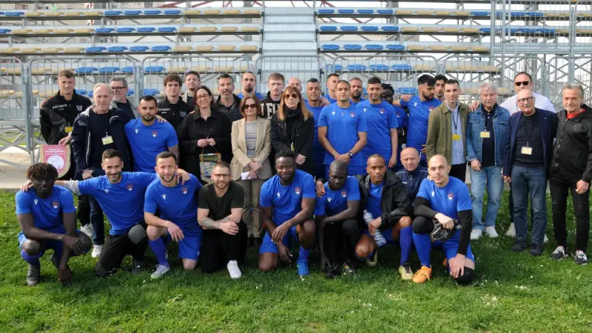 Il Venezia FC in visita al Carcere Due Palazzi: donato materiale sportivo all’ASD Pallalpiede