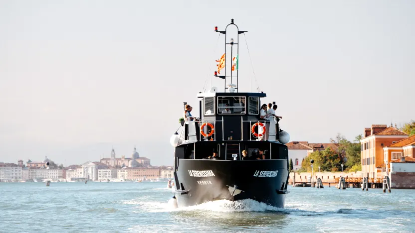 7RV04810
