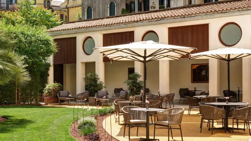 Hotel Indigo Venice - garden 01