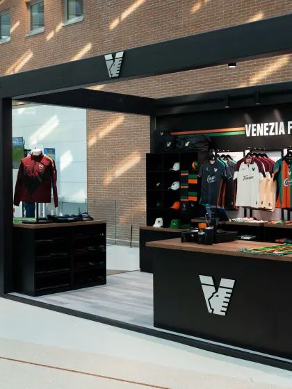 VENEZIA FC APRE UN NUOVO STORE ALL’AEROPORTO DI VENEZIA MARCO POLO