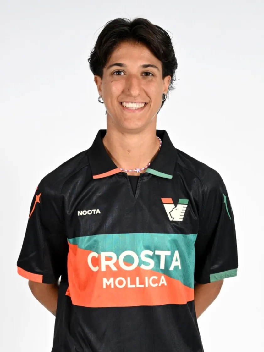 Jessica Spinelli 24